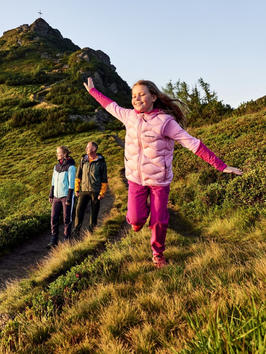 girl is running from the mountains