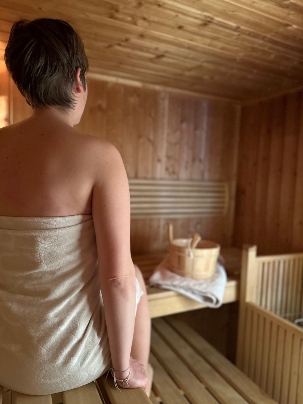 Saunagang beim Fasten Aparthotel Steger